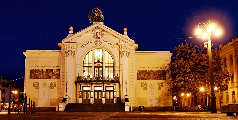 Divadlo Pardubice - ŽÁCI